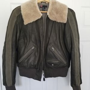 GentlyUsedDiesel Short Leather Jacket with Sherpa collar  in Olive Green Size L
